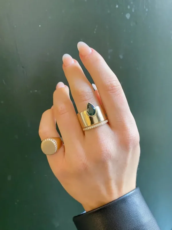 Signetring*P. Hertz Clearance