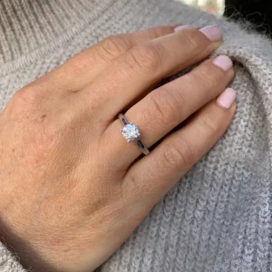 Solitaire ring*P. Hertz Hot