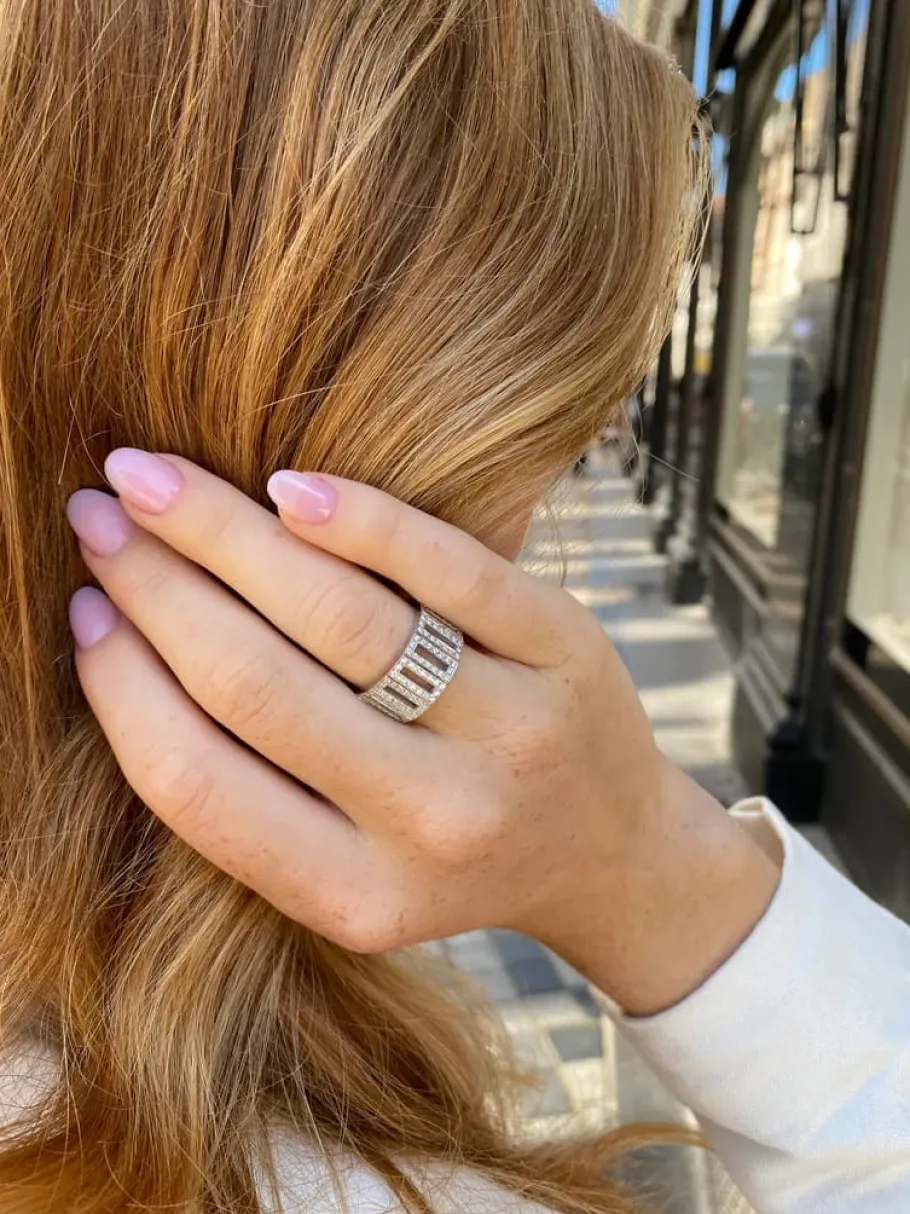 strata_pav_ring_1-1.webp Strata Pavé ring*P. Hertz Online