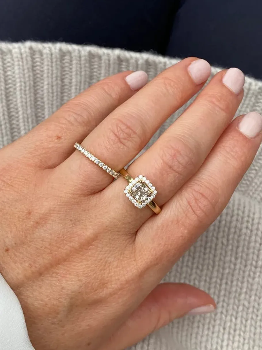 victoria_ring_0-2.webp Victoria ring*P. Hertz Clearance